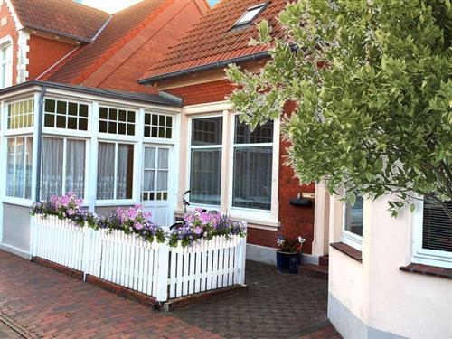 Holiday Home/Apartment - 3 persons -  - 26757 - Borkum