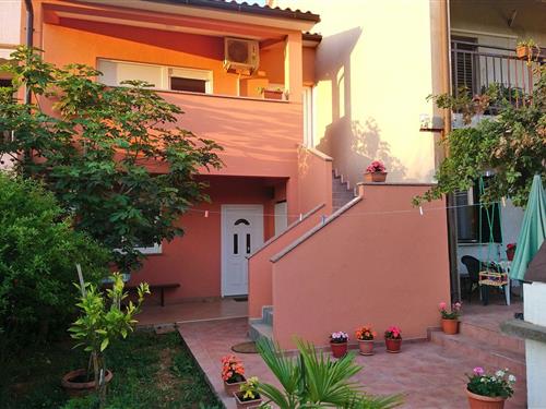 Holiday Home/Apartment - 4 persons -  - Valbandon - 52212 - Valbandon