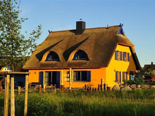 Sommerhus - 6 personer -  - 18551 - Glowe