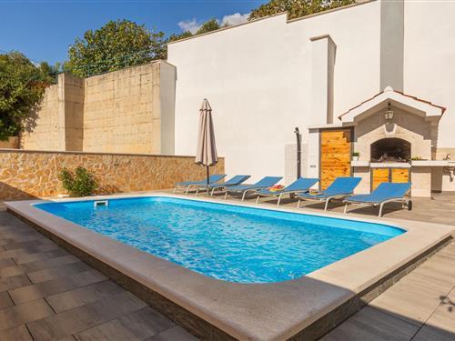 Holiday home - 6 persons -  - Kuk - 21300 - Makarska