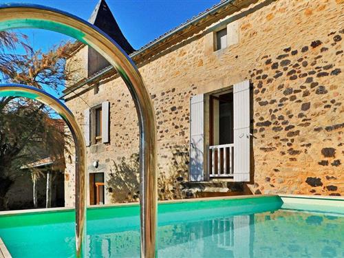 Holiday home - 8 persons -  - Route De La Chataigne - 24550 - Mazeyrolles