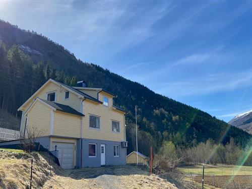 Sommerhus - 8 personer -  - Øygarden - 6210 - Valldal