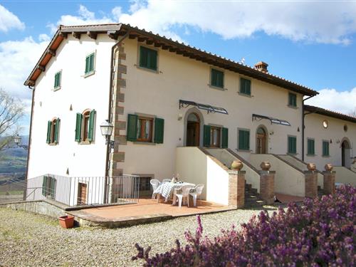 Bondehus - 4 personer -  - 52010 - Poppi