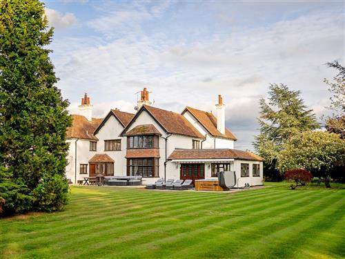 Holiday home - 16 persons -  - Wendover - HP23 4PS