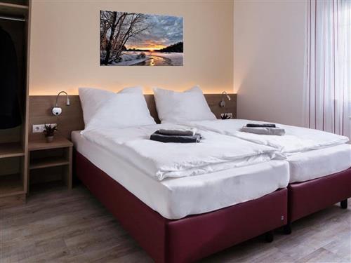  - 1 person -  - Marktplatz - 2283 - Obersiebenbrunn