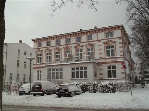 Ferienhaus - 1 Person -  - Wachtlerstr. - 18119 - Rostock / Warnemünde