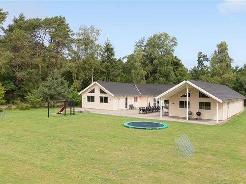 Sommerhus - 24 personer -  - Hedelærkevej - Asserbo - 3300 - Frederiksværk