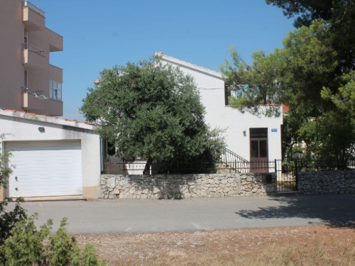 Holiday apartment - 6 persons -  - Put Garbine 14, Bušinci - 21223 - Okrug Gornji