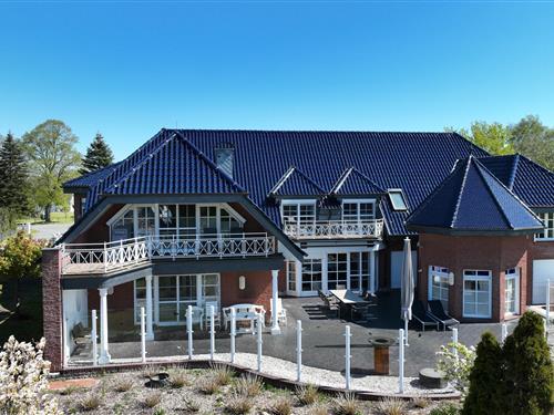 Feriehus - 10 personer -  - Zum Kronsberg - 18246 - Rühn