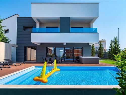 Holiday home - 10 persons -  - Obilaznica - Pag-Novalja - 53291 - Novalja