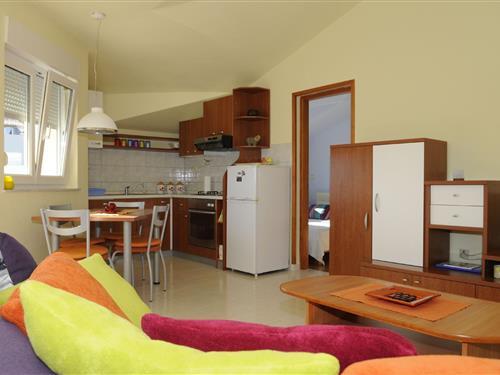 Holiday Home/Apartment - 4 persons -  - Valsaline - 52100 - Pula