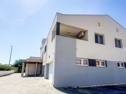 Ferienwohnung - 6 Personen -  - 23233 - Privlaka