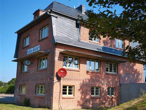 Ferienwohnung - 4 Personen -  - Bahnhofsweg - 17166 - Hohen Mistorf