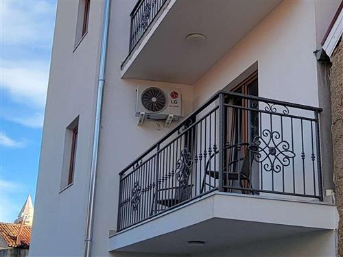 Holiday home - 10 persons -  - Ul. Kraljice Jelene - 23211 - Pakostane