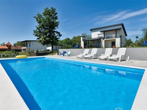 Sommerhus - 16 personer -  - Cepelovecki breg - Koprivnica-Durdevac - 48350 - Durdevac