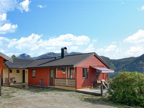 Feriehus / leilighet - 5 personer -  - Norddalsfjord - 6910 - Florø