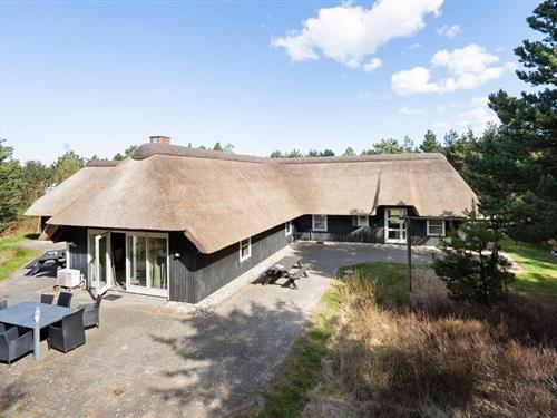 Sommerhus - 12 personer -  - Per Knoldsvej - 6857 - Blåvand
