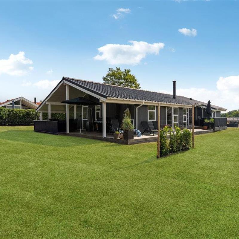 Sommerhus - 10 personer -  - Pøt Strandby - Pøt Strandby - 7130 - Juelsminde