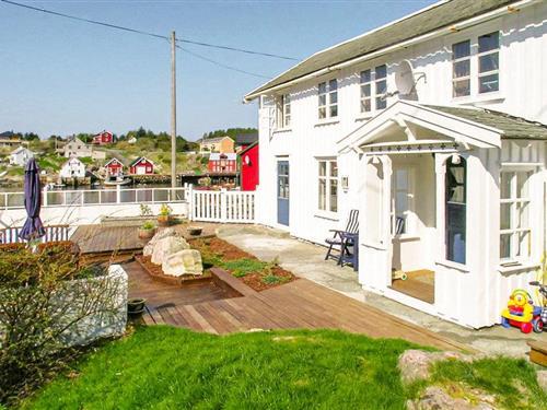 Fritidshus - 7 personer -  - Øksenvågveien - 6530 - Averøy