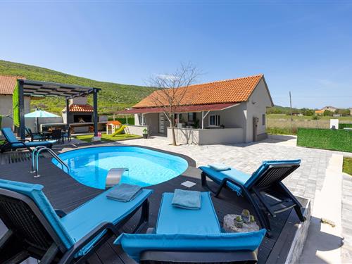 Holiday home - 8 persons -  - Kod Skole - Drnis-Kricke - 22320 - Kricke