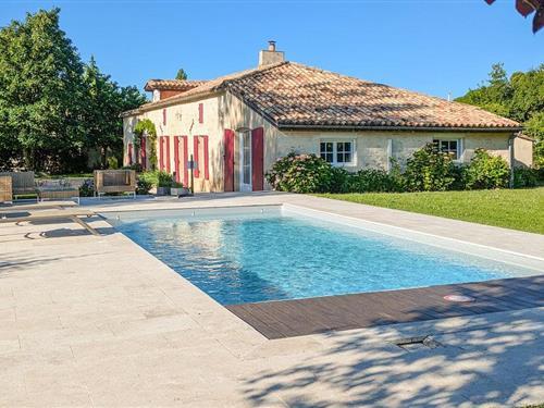Holiday home - 8 persons -  - impasse Luchet - Saint Emilion - 33350 - Doulezon