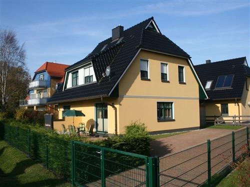 Holiday Home/Apartment - 6 persons -  - Glebbe - 18374 - Zingst