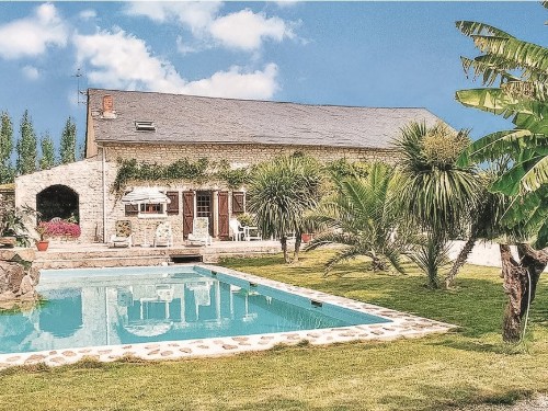 Holiday home - 7 persons -  - Rue de l´Eglise - 85400 - Les Magnils-Reigniers