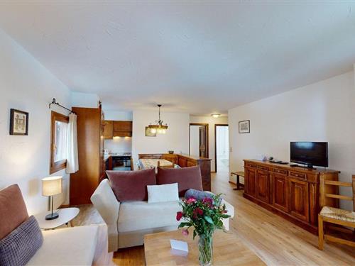 Holiday apartment - 4 persons -  - Via Chavallera - 7500 - St. Moritz