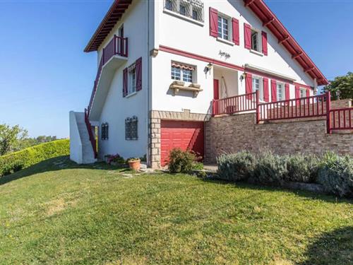 Holiday Home/Apartment - 8 persons -  - 64500 - Saint-Jean-De-Luz