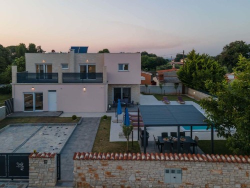 Ferienhaus - 10 Personen -  - 52100 - Pula/Banjole