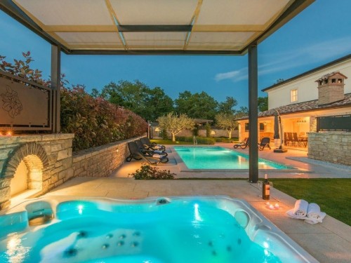 Villa - 8 Personen -  - 52440 - Porec