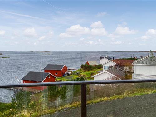 Holiday home - 4 persons -  - Vestsideveien - 6570 - Smøla