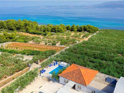 Holiday home - 10 persons -  - Malacnica - Brac - Supetar - 21400 - Supetar