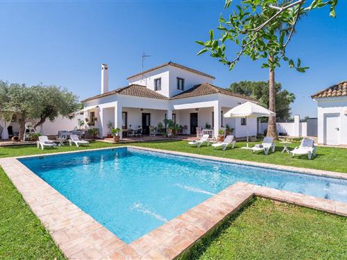 Holiday home - 8 persons -  - Carretera La Puebla de Cazalla - 41620 - Marchena