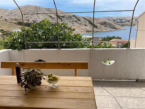 Holiday Home/Apartment - 6 persons -  - Metajna - 53296 - Metajna