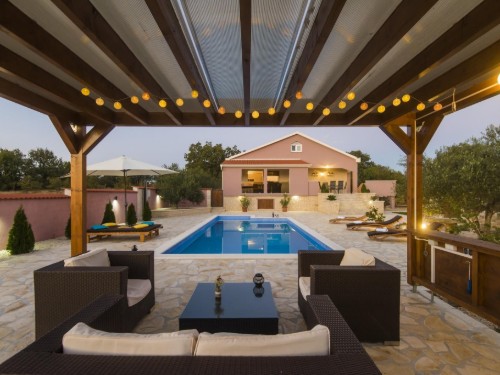 Holiday home - 6 persons -  - 23241 - Policnik