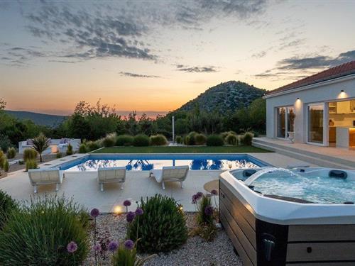 Holiday home - 6 persons -  - Radasinovci - Biograd-Radasinovci - 22000 - Sibenik