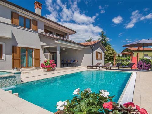 Sommerhus - 10 personer -  - Trosti - Pazin-Trosti - 52000 - Trosti