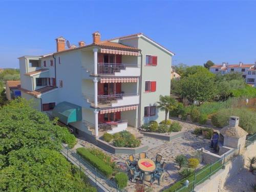 Holiday home - 5 persons -  - 52440 - Porec