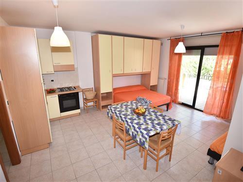 Holiday Home/Apartment - 3 persons -  - Silvi Marina - 64029