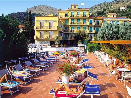 Ferielejlighed - 6 personer -  - 17027 - Pietra Ligure