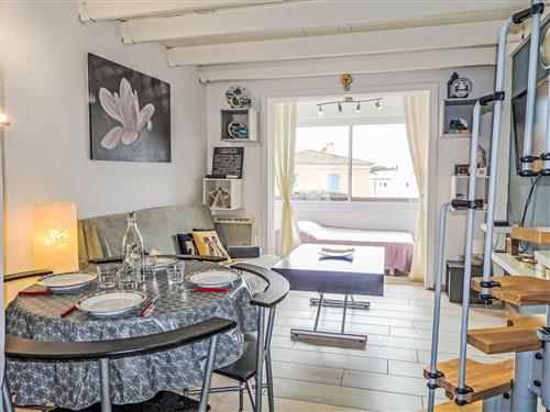 Holiday apartment - 4 persons -  - Six Fours - 83140