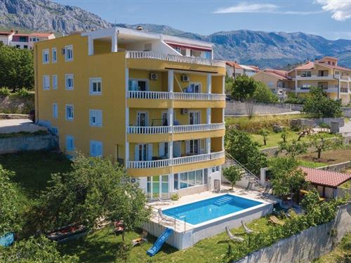 Holiday apartment - 4 persons -  - Brdine - Split-Zrnovnica - 21251 - Zrnovnica