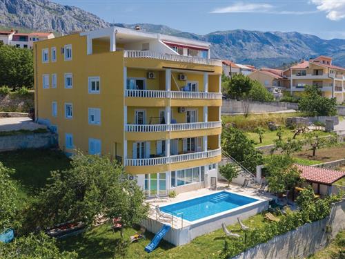 Holiday Home/Apartment - 4 persons -  - Brdine - Split-Zrnovnica - 21251 - Zrnovnica