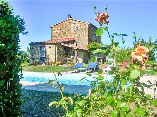 Holiday home - 9 persons -  - Sorano - 58010