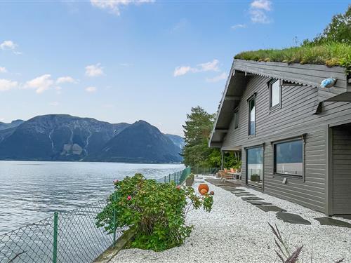 Feriehus - 10 personer -  - Fjordavegen - 5778 - Utne