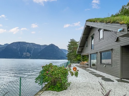 Feriehus - 10 personer -  - Fjordavegen - 5778 - Utne