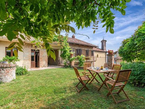 Holiday apartment - 4 persons -  - Via Mazzini - Asti - 14020 - Aramengo At