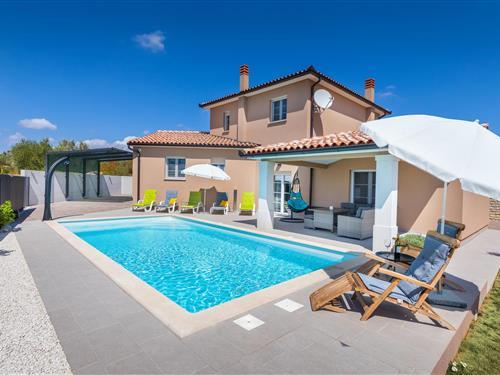 Feriehus - 8 personer -  - Ulica Veli Vrh - Pula-Galizana - 52216 - Galizana