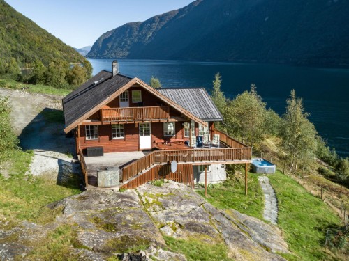 Holiday home - 8 persons -  - 6893 - Arnafjord
